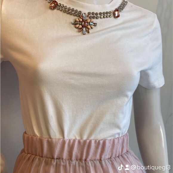 On Twelfth White t shirt with stones on the neck New - Picture 2 of 8